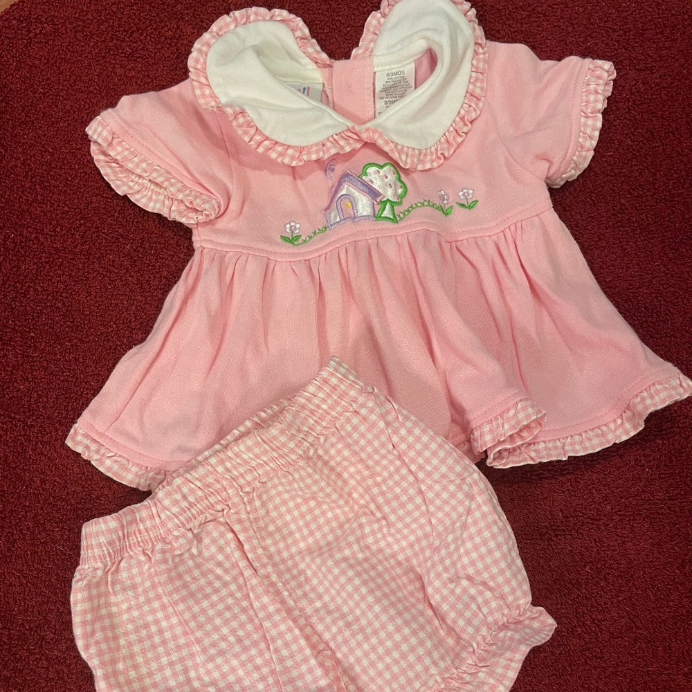 2-piece Small Steps shorts & top set. Pink top w/design, checker-pink bottoms
